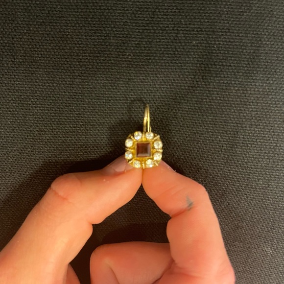 Museum of Jewelry Jewelry - Pair of vermeil and garnet earrings